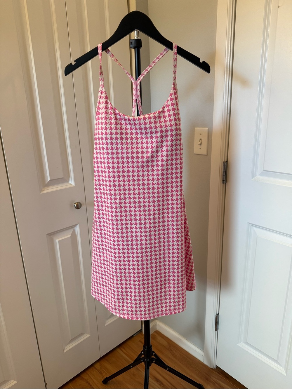 Halara Pink White Houndstooth Active Dress Built-In Shorts Golf/Tennis